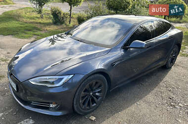 Ліфтбек Tesla Model S 2020 в 