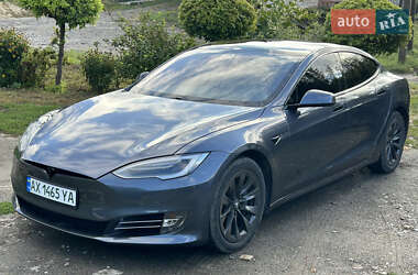 Ліфтбек Tesla Model S 2020 в 