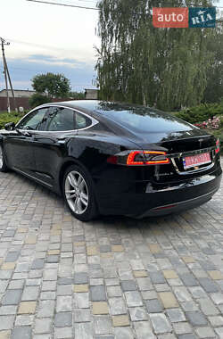 Ліфтбек Tesla Model S 2015 в 