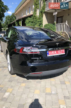 Ліфтбек Tesla Model S 2015 в 