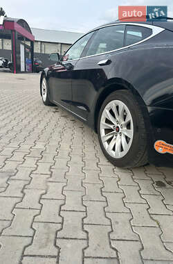 Ліфтбек Tesla Model S 2016 в 