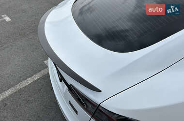 Ліфтбек Tesla Model S 2021 в 
