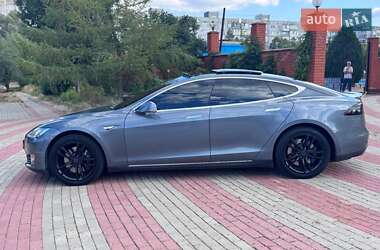 Лифтбек Tesla Model S 2013 в 