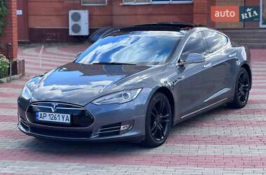 Лифтбек Tesla Model S 2013 в 