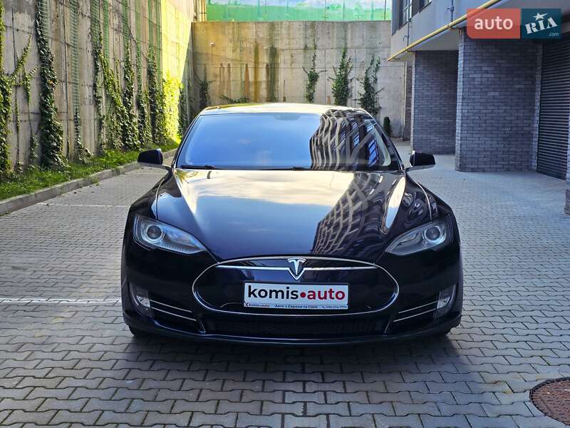 Ліфтбек Tesla Model S 2014 в Хмельницькому