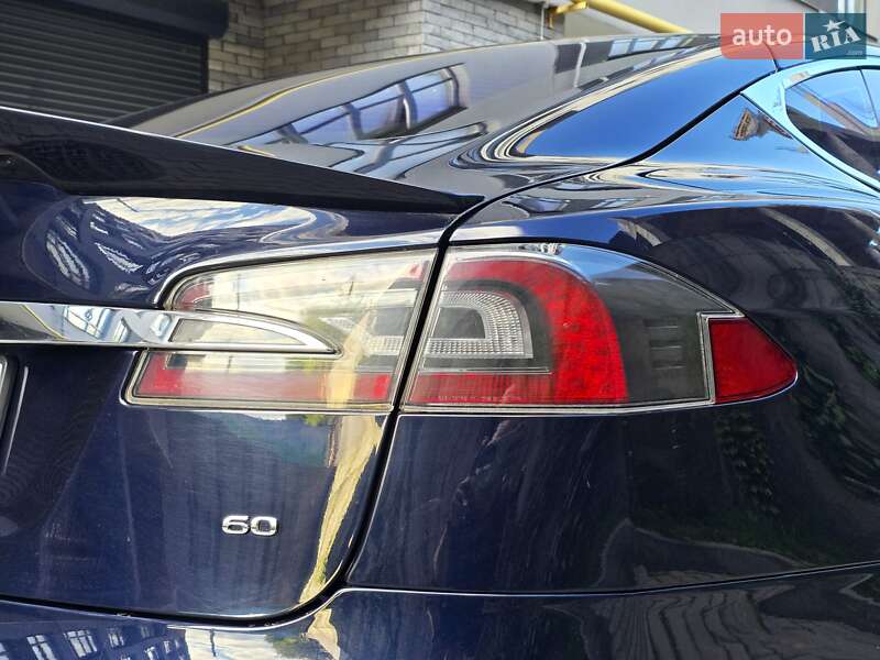 Ліфтбек Tesla Model S 2014 в Хмельницькому