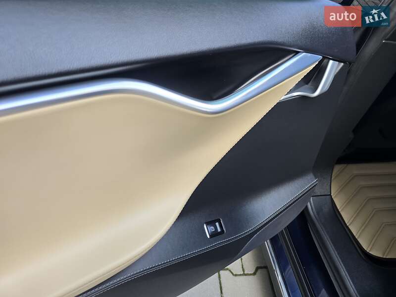 Ліфтбек Tesla Model S 2014 в Хмельницькому