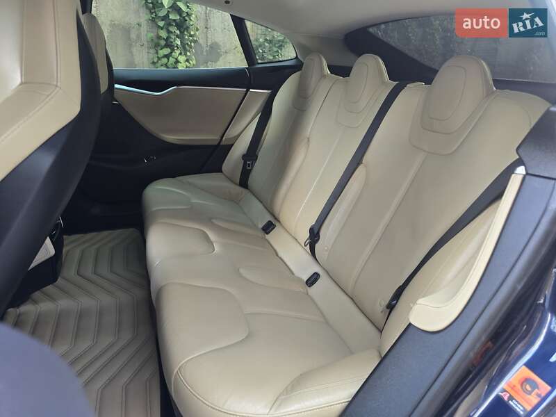 Ліфтбек Tesla Model S 2014 в Хмельницькому