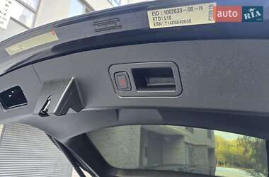 Лифтбек Tesla Model S 2014 в 