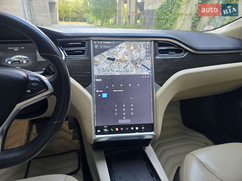 Ліфтбек Tesla Model S 2014 в Хмельницькому
