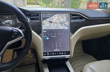 Лифтбек Tesla Model S 2014 в 