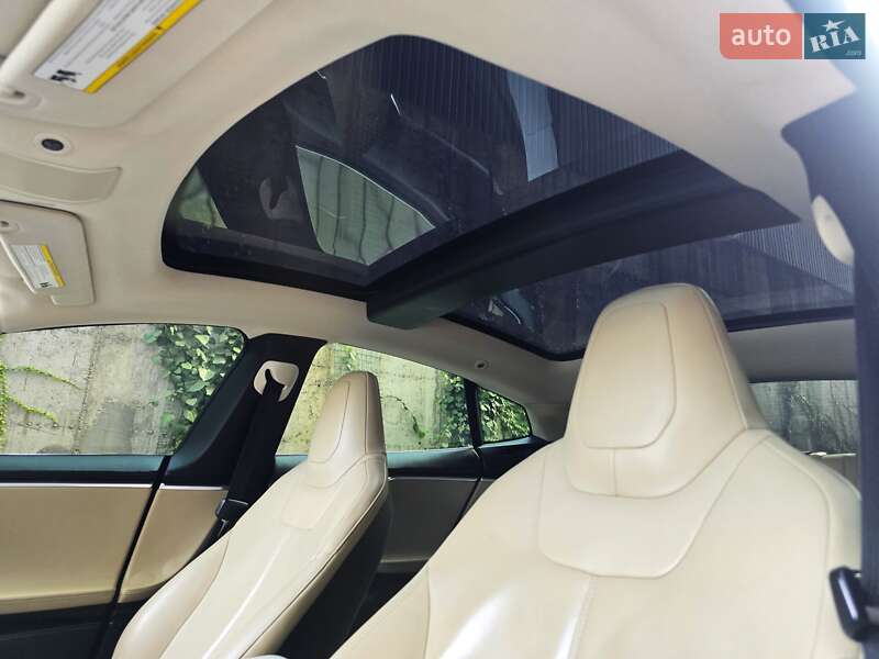 Ліфтбек Tesla Model S 2014 в Хмельницькому