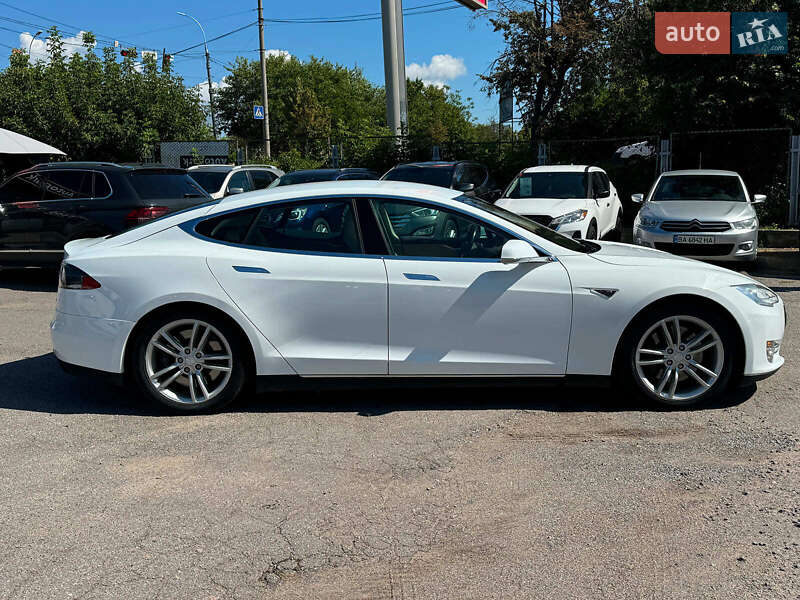 Лифтбек Tesla Model S 2013 в Виннице фото 7 Лифтбек Tesla Model S 2013 в Виннице