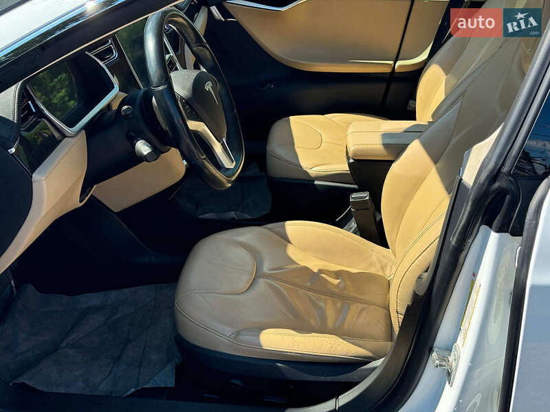 Лифтбек Tesla Model S 2013 в Виннице фото 17 Лифтбек Tesla Model S 2013 в Виннице