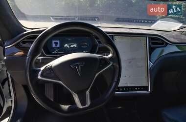 Лифтбек Tesla Model S 2015 в 