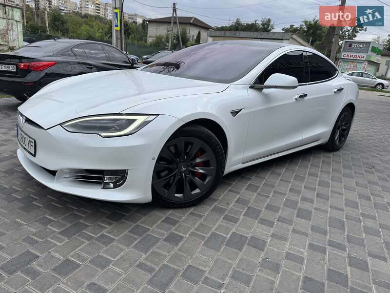 Ліфтбек Tesla Model S 2020 в Дніпрі