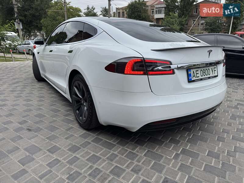 Ліфтбек Tesla Model S 2020 в Дніпрі