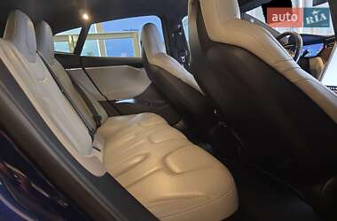 Лифтбек Tesla Model S 2015 в 