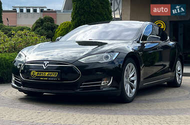 Лифтбек Tesla Model S 2013 в 