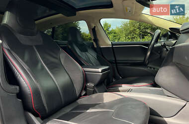 Лифтбек Tesla Model S 2013 в 