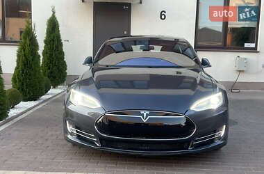 Лифтбек Tesla Model S 2014 в 