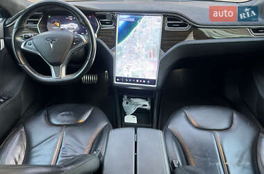 Лифтбек Tesla Model S 2014 в 