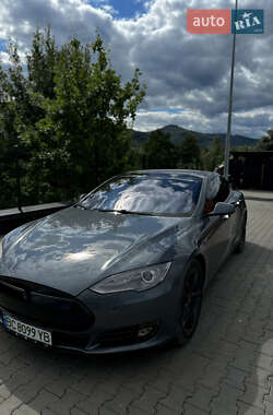 Лифтбек Tesla Model S 2013 в 