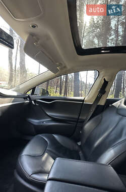 Лифтбек Tesla Model S 2013 в 
