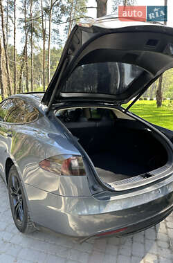 Лифтбек Tesla Model S 2013 в 