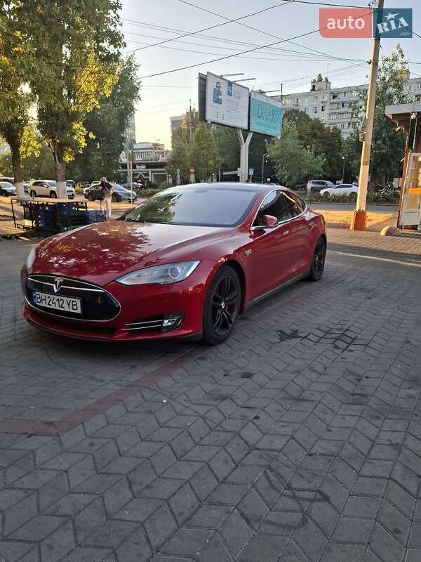 Лифтбек Tesla Model S 2014 в Одессе