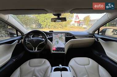Лифтбек Tesla Model S 2014 в 