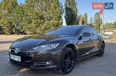 Ліфтбек Tesla Model S 2014 в Тернополі
