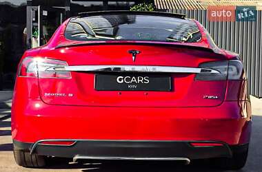 Ліфтбек Tesla Model S 2013 в 