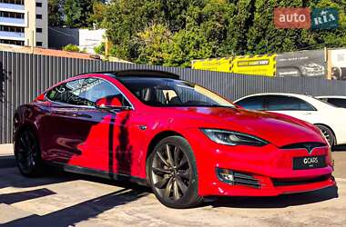 Ліфтбек Tesla Model S 2013 в 