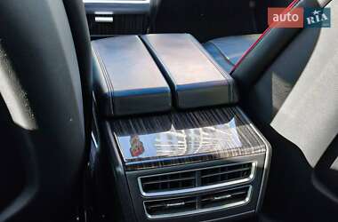 Ліфтбек Tesla Model S 2013 в 