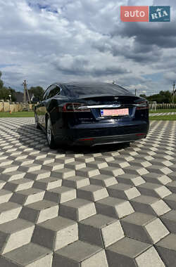 Лифтбек Tesla Model S 2013 в 