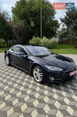 Лифтбек Tesla Model S 2013 в 