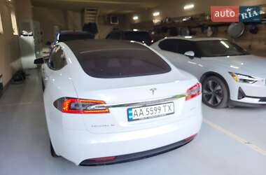 Лифтбек Tesla Model S 2017 в 