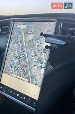 Лифтбек Tesla Model S 2015 в 
