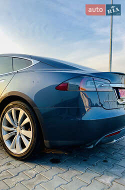 Ліфтбек Tesla Model S 2015 в 