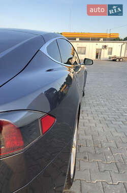 Ліфтбек Tesla Model S 2015 в 
