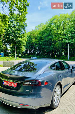Ліфтбек Tesla Model S 2015 в 