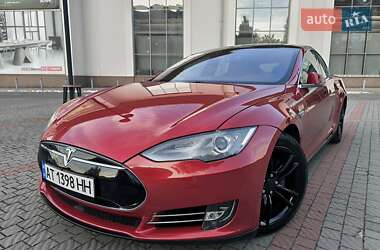 Ліфтбек Tesla Model S 2015 в 