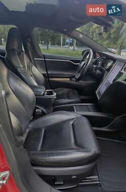 Ліфтбек Tesla Model S 2015 в 