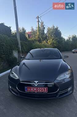 Ліфтбек Tesla Model S 2015 в 
