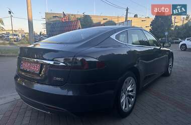 Ліфтбек Tesla Model S 2015 в 
