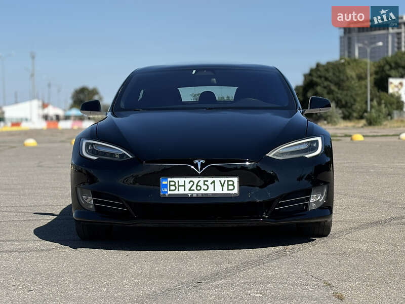 Лифтбек Tesla Model S 2017 в Одессе