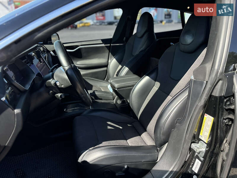 Лифтбек Tesla Model S 2017 в Одессе