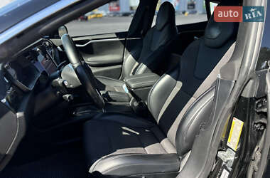 Ліфтбек Tesla Model S 2017 в 