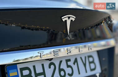 Ліфтбек Tesla Model S 2017 в 